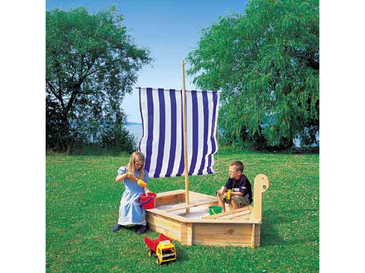 Sandkasten "Störtebeker" mit Segel