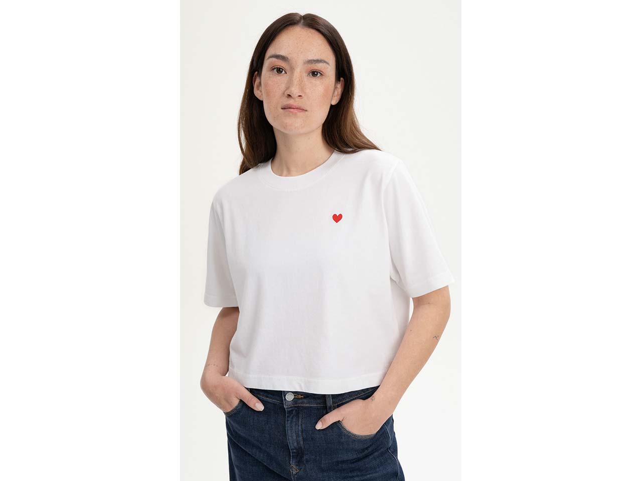 MELA Bio-Damen-T-Shirt 'JOSHNA' mit Herz-Stickerei, cropped, weiß, Gr. S