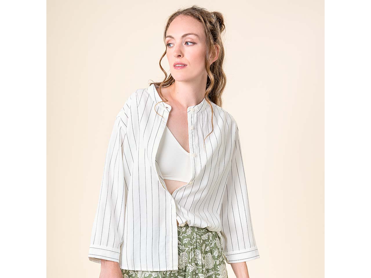 Living Crafts Damen-Bluse 'TILLA' mit Mandarinkragen, white/sage, Gr. 36