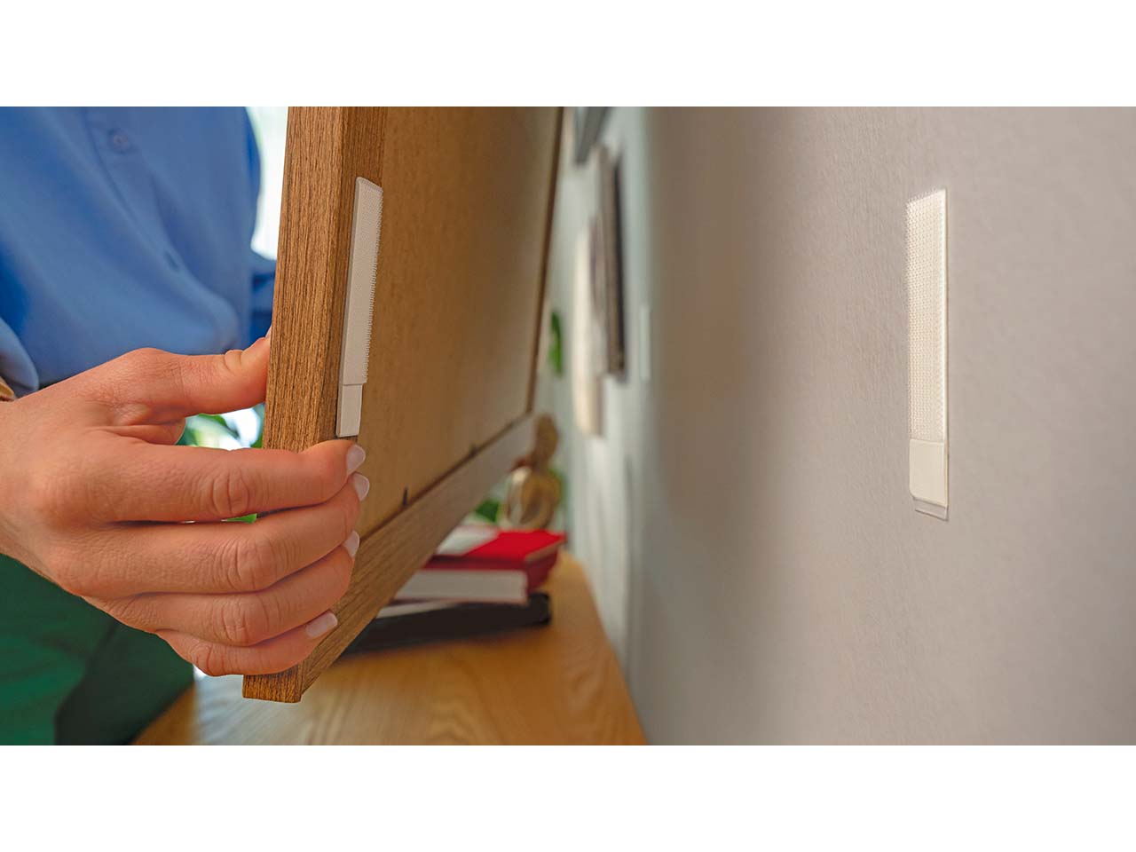 tesa Selbstklebendes Klettband "Powerstrips CLICK" large, bis 7,2 kg, 4er-Pack