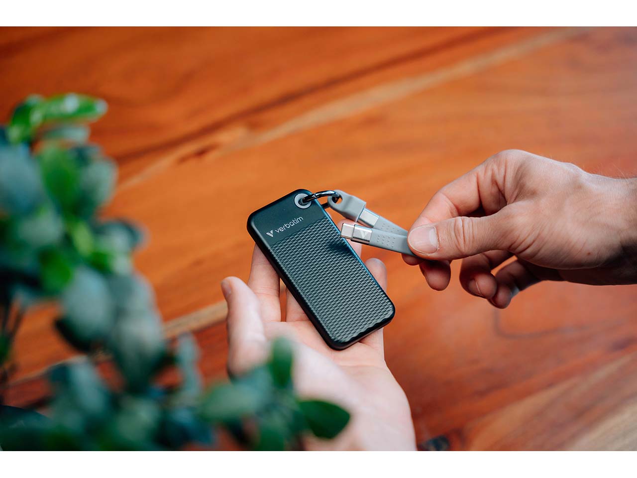 Verbatim Externe SSD-Festplatte "Pocket" schwarz, grau 2 TB