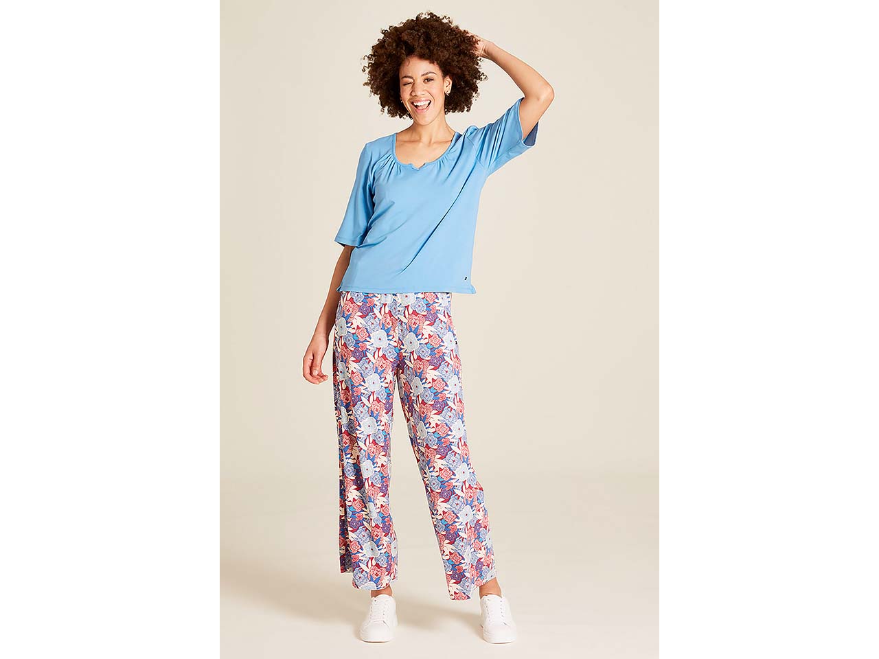 tranquillo Bio-Damen-T-Shirt mit raffiniertem Ausschnitt, marina, Gr. S