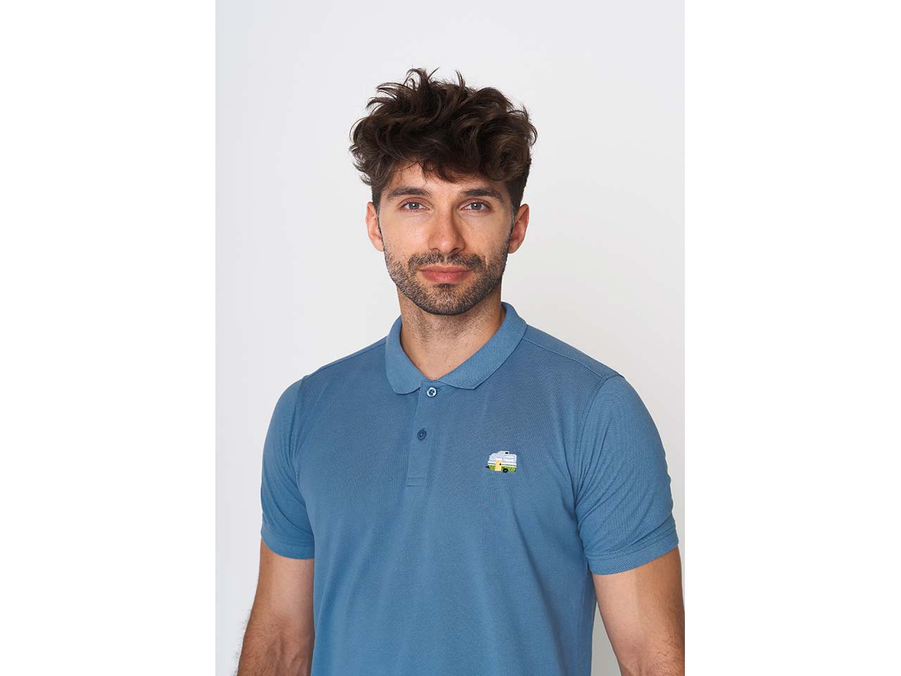 GREENBOMB Bio-Herren-Polo-Shirt "Caravan" mit Stickerei, sloppy blue, Gr. M