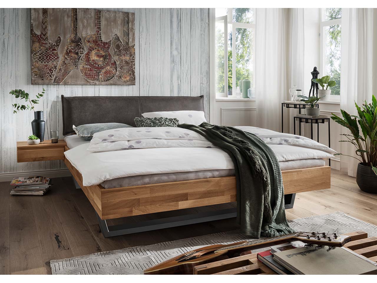 Forestales Schwebe-Massivholzbett "Astoria" 160 x 200 cm, Stoffkopfteil VII, Eiche