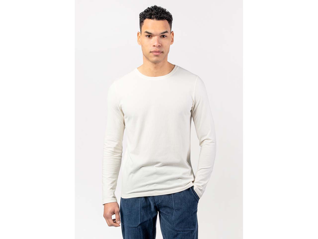 Living Crafts Bio-Herren-Langarmshirt 'TERIK' mit Rundhalsausschnitt, macadamia, Gr. XL