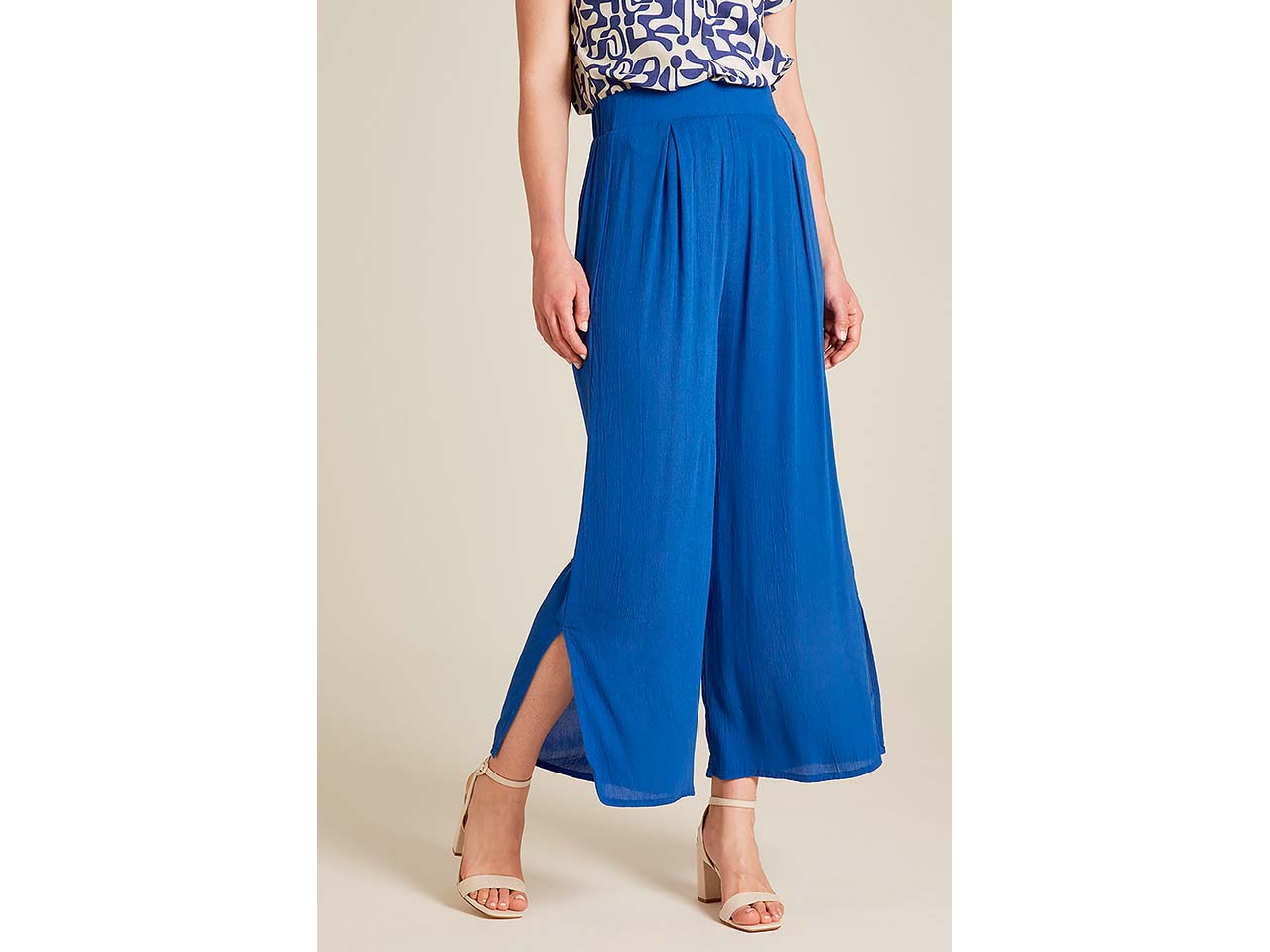tranquillo Damen-Hose mit strukturiertem Stoff und Schlitz, dazzling blue, Gr. 36