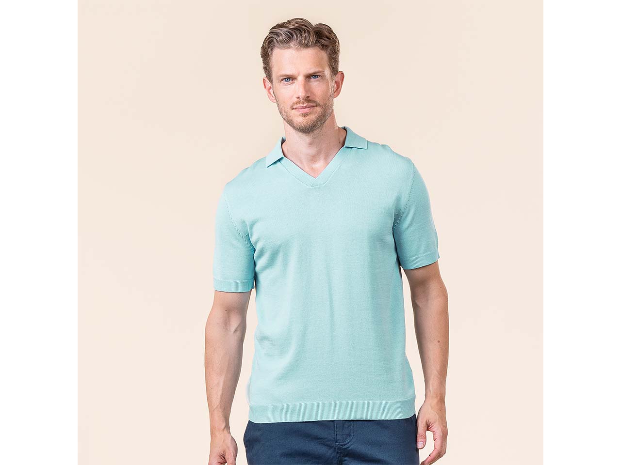 Living Crafts Bio-Herren-Polo-Shirt 'TAAROS' mit V-Ausschnitt, mare, Gr. M