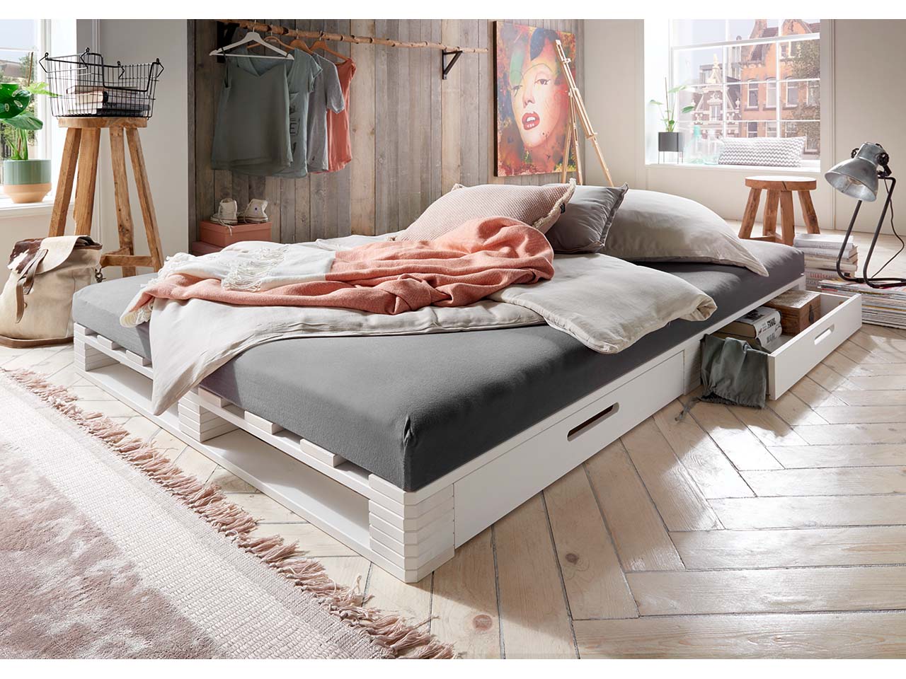 Infantil Palettenbett mit zwei Schubkästen 140 x 200 cm, Kiefer weiß