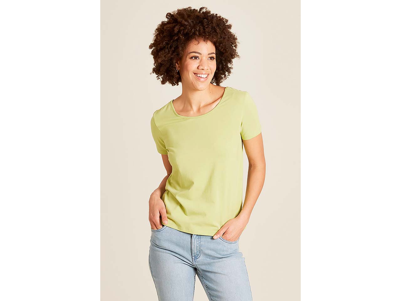tranquillo Bio-Damen-T-Shirt mit gekreuzten Rückendetails, herbal green, Gr. S