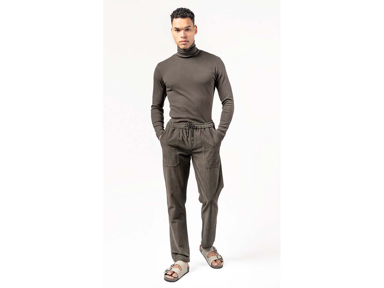 Living Crafts Bio-Herren-Cargo-Cordhose 'YUSTIN' mit aufgesetzten Taschen, walnut, Gr. 33R