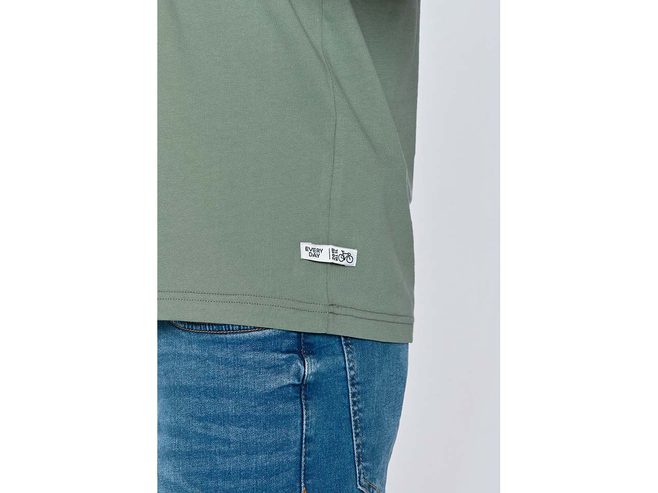 GREENBOMB Bio-Herren-T-Shirt "BBQ" mit Rundhalsausschnitt, pale green, Gr. M