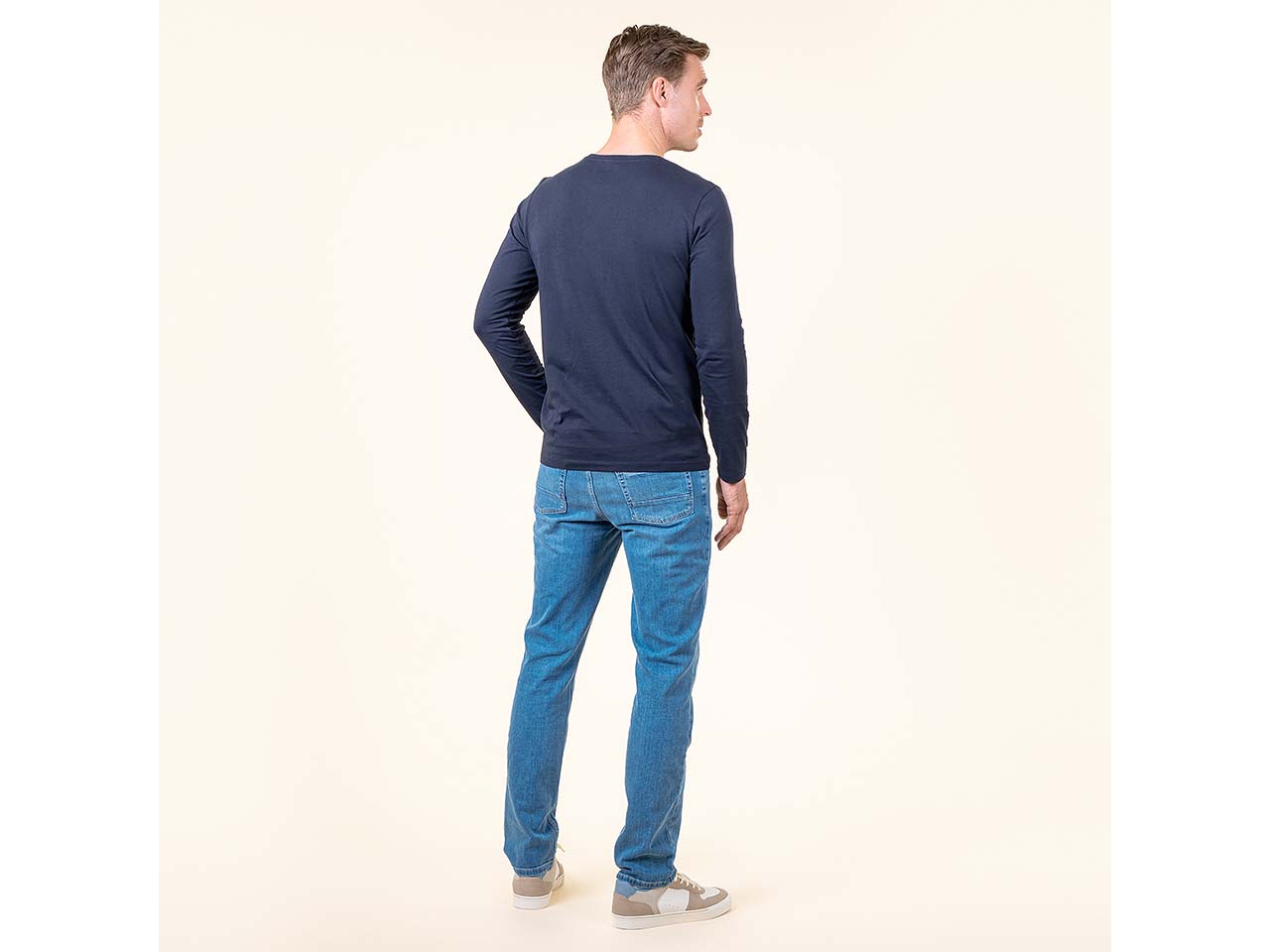 Living Crafts Bio-Herren-Langarmshirt "TERIK" mit Rundhalsausschnitt, ink blue, Gr. M