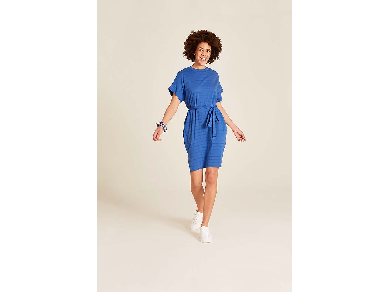 tranquillo Bio-Damen-Mini-Kleid aus Ajour-Jersey mit Taschen, dazzling blue, Gr. S