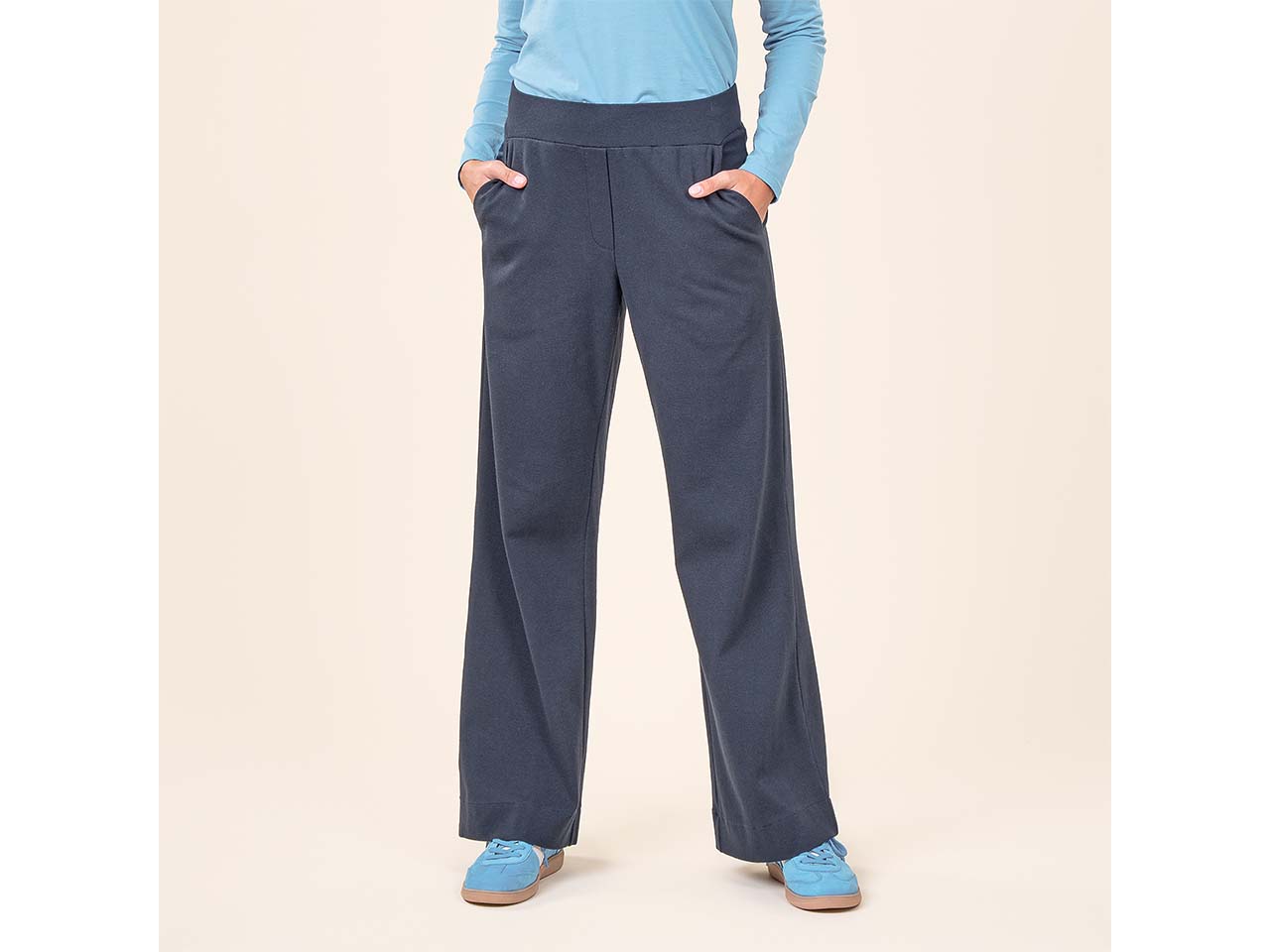 Living Crafts Bio-Damen-Stoffhose 'TAMINA' mit Seitentaschen, ink blue, Gr. S