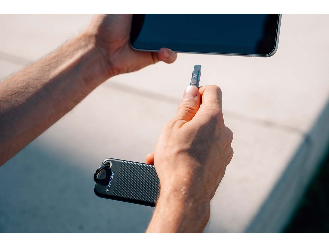 Verbatim Externe SSD-Festplatte "Pocket" schwarz, grau 2 TB