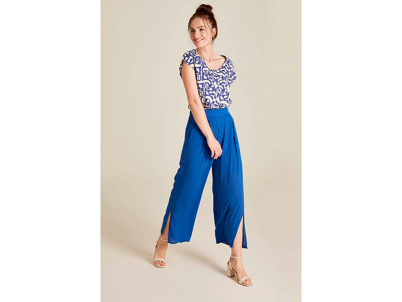 tranquillo Damen-Hose mit strukturiertem Stoff und Schlitz, dazzling blue, Gr. 36
