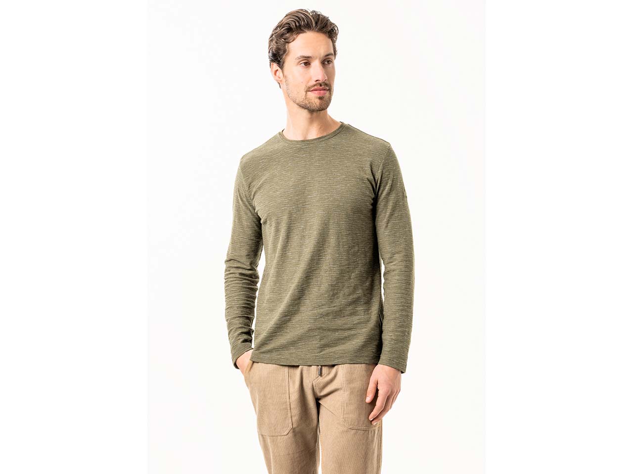 Living Crafts Bio-Herren-Langarmshirt 'YADEN' mit Rundhalsausschnitt, moss green, Gr. L