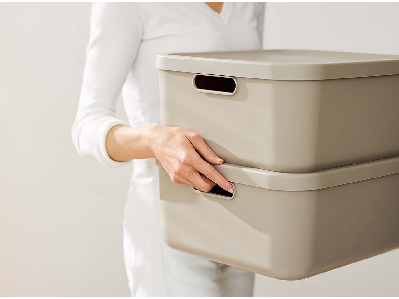 rotho Aufbewahrungsbox 'ALBULA LIGHT' aus Recyclingkunststoff, 20 l, cappuccino
