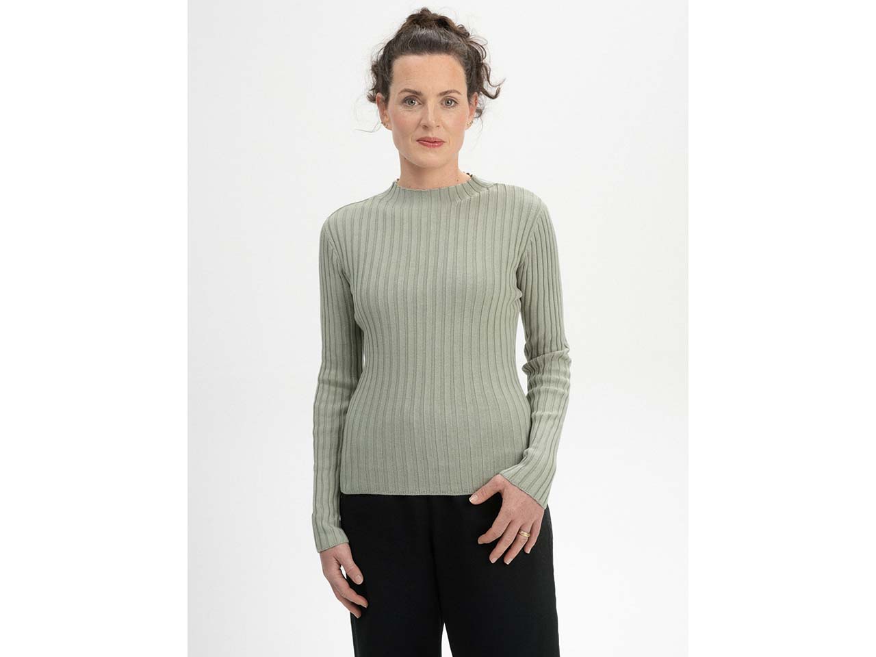 MELA Bio-Damen-Strickpullover "NAMARI" mit kurzem Stehkragen, green clay, Gr. S