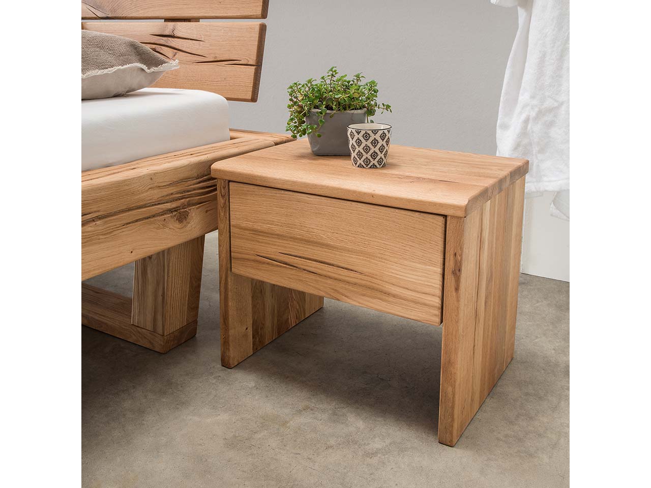 Cinall Nachttisch 'Unika', B 50 x T 36 x H 42 cm, Wildeiche geölt