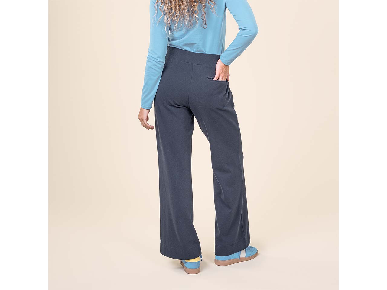 Living Crafts Bio-Damen-Stoffhose 'TAMINA' mit Seitentaschen, ink blue, Gr. S