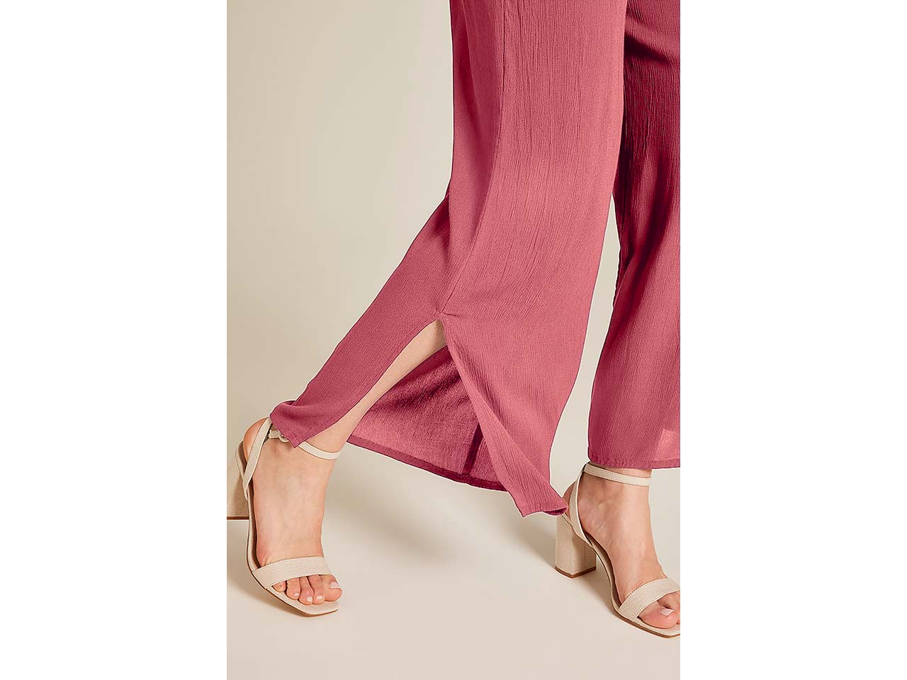 tranquillo Damen-Hose mit strukturiertem Stoff und Schlitz, rose wine, Gr. 36