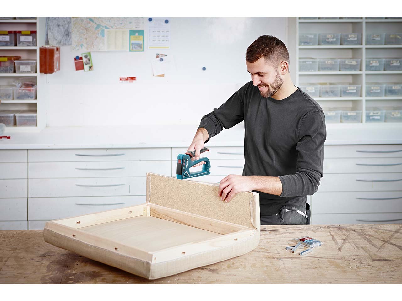 Novus Handtacker "J-15" aus ABS-Kunststoff