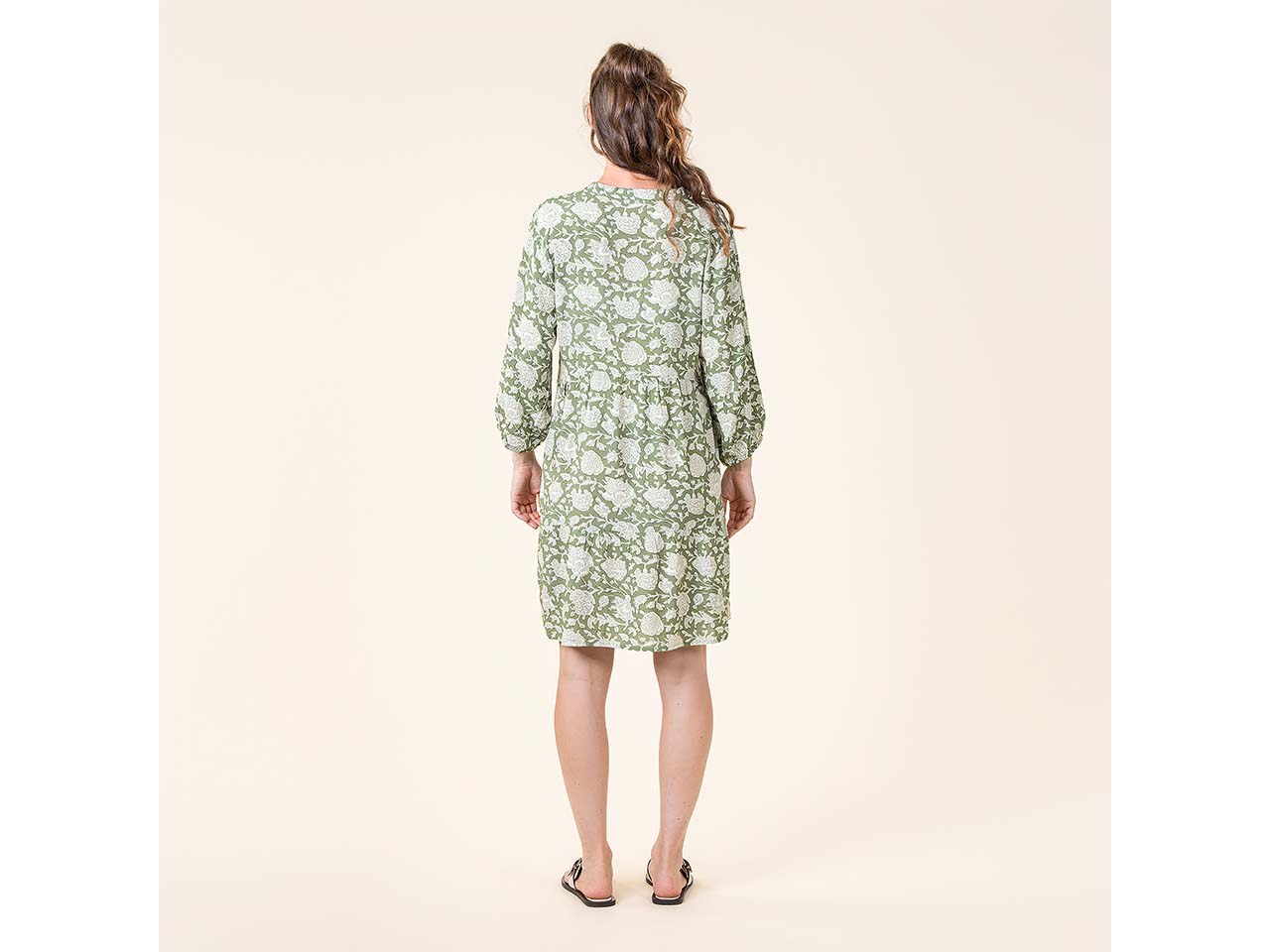 Living Crafts Damen-Kleid 'THYMIANE' mit V-Ausschnitt, botanical/flowers, Gr. 36