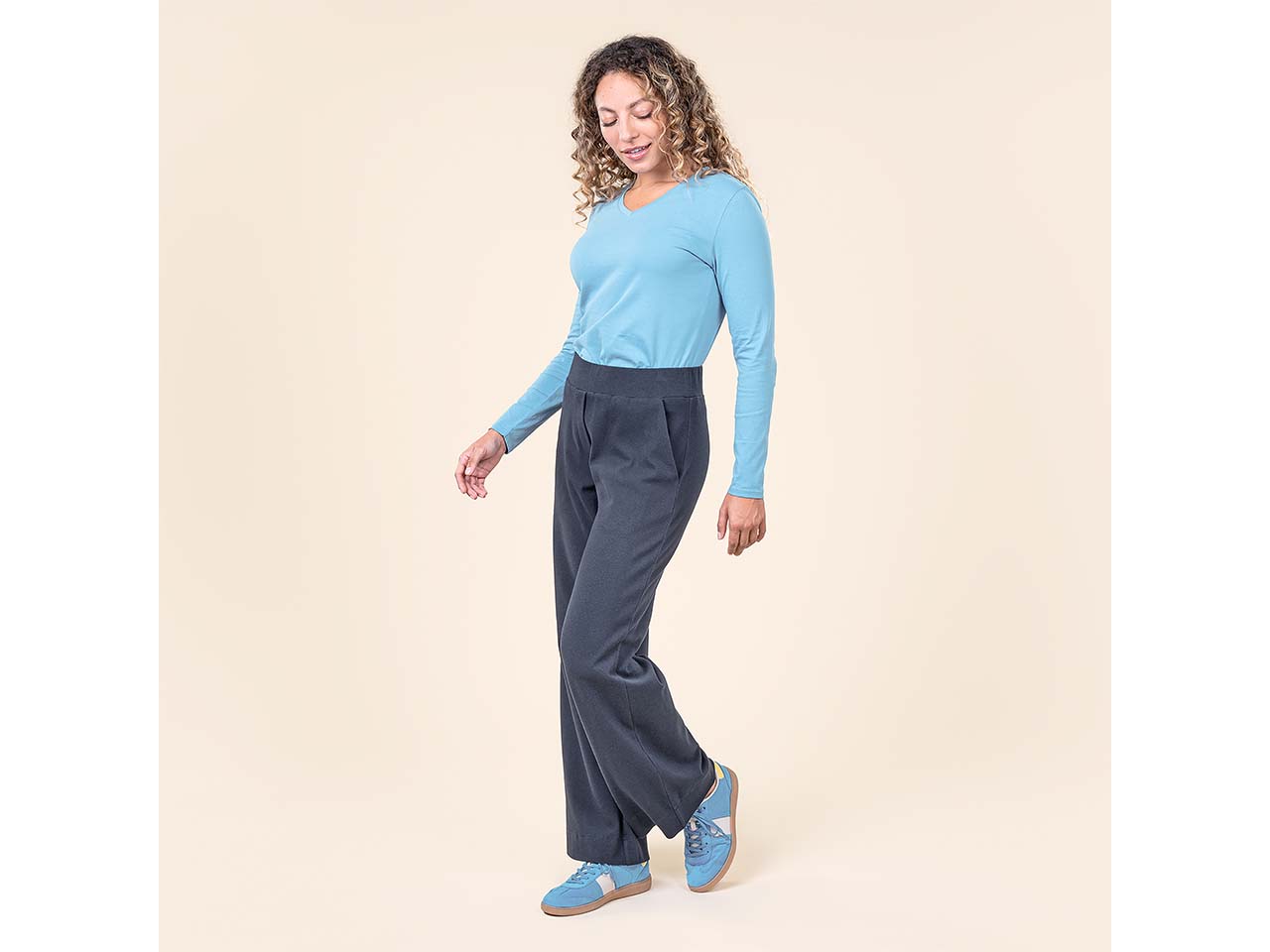 Living Crafts Bio-Damen-Stoffhose 'TAMINA' mit Seitentaschen, ink blue, Gr. S