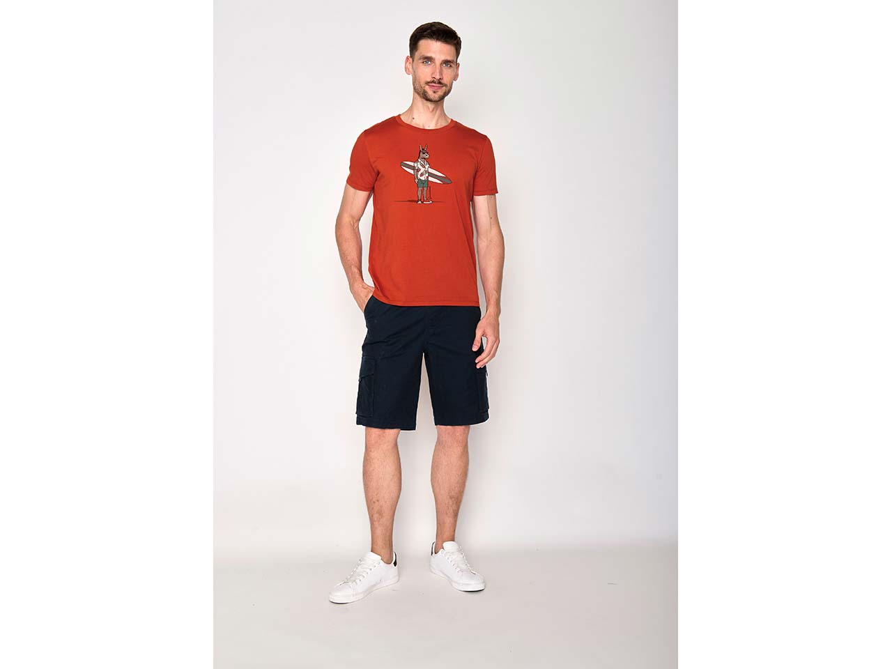 GREENBOMB Bio-Herren-T-Shirt "Donkey Surf" mit Rundhalsausschnitt, clay red, Gr. M