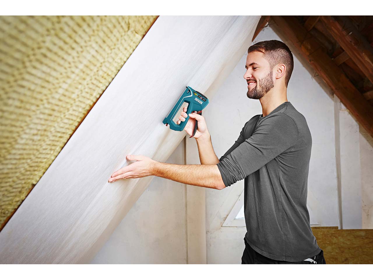 Novus Handtacker "J-17" aus ABS-Kunststoff