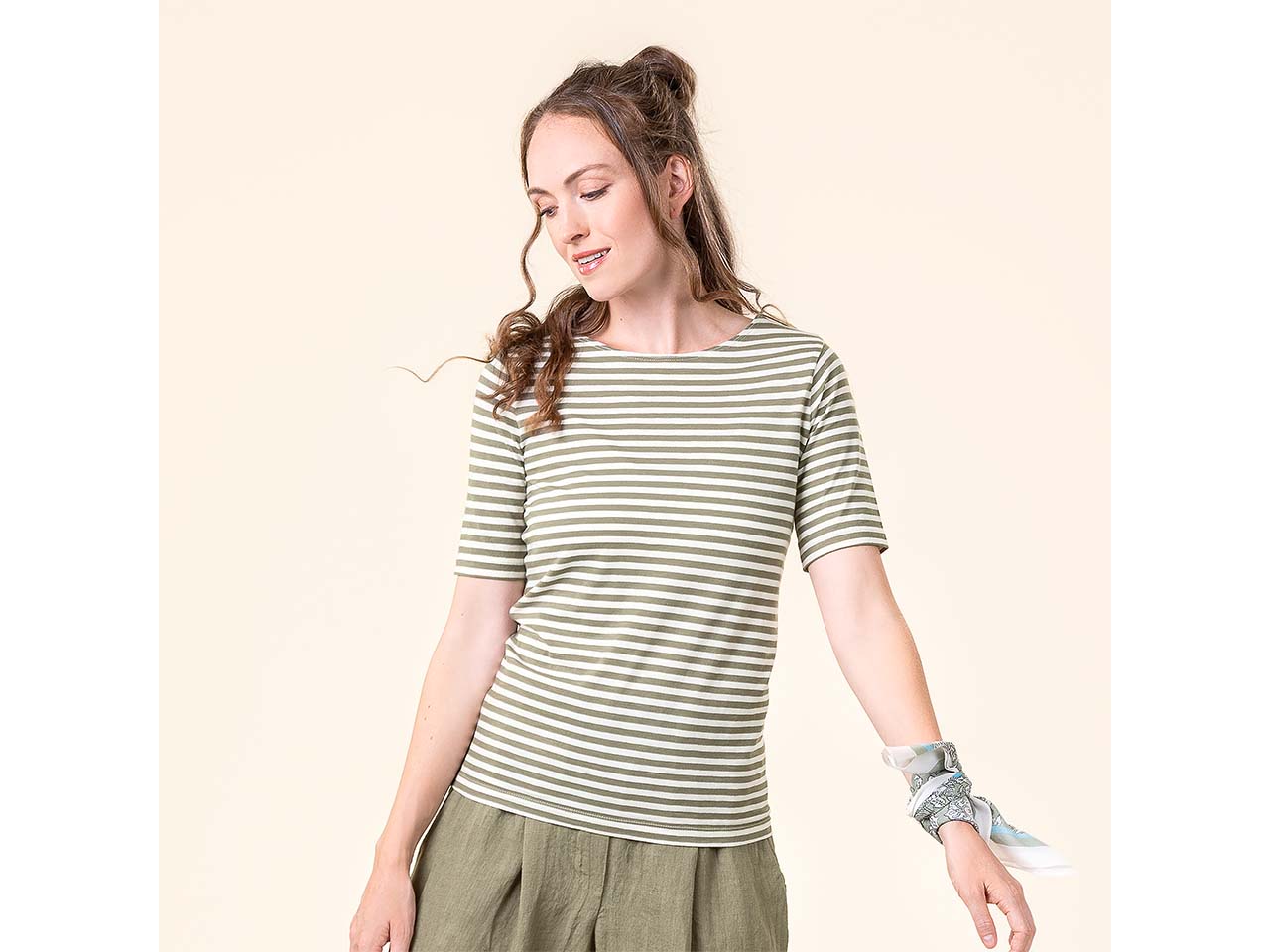 Living Crafts Bio-Damen-T-Shirt "TANINA" mit längeren Ärmel, cream/sage, Gr. S