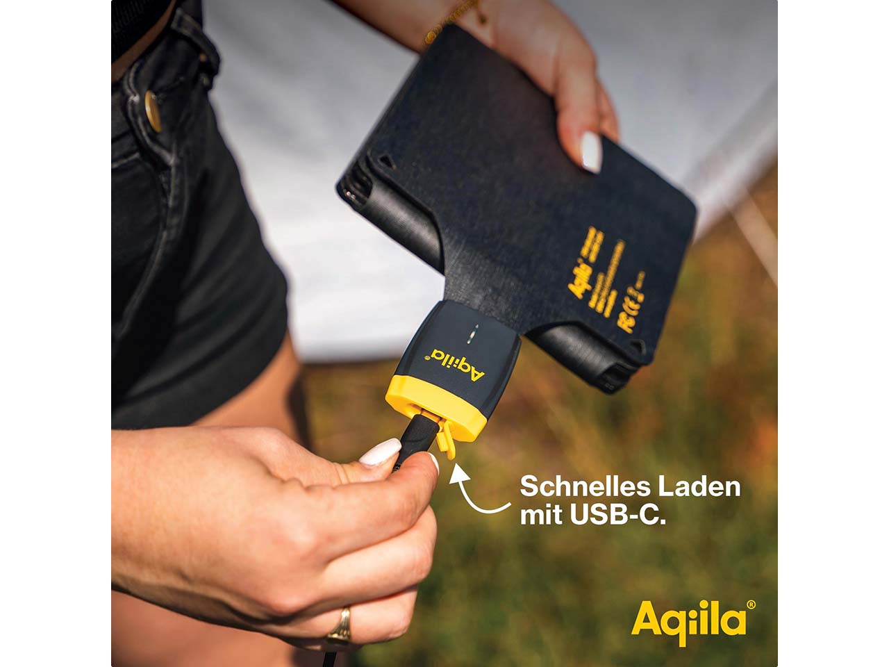 Aqiila tragbares Solarladegerät "Sunbird P21"
