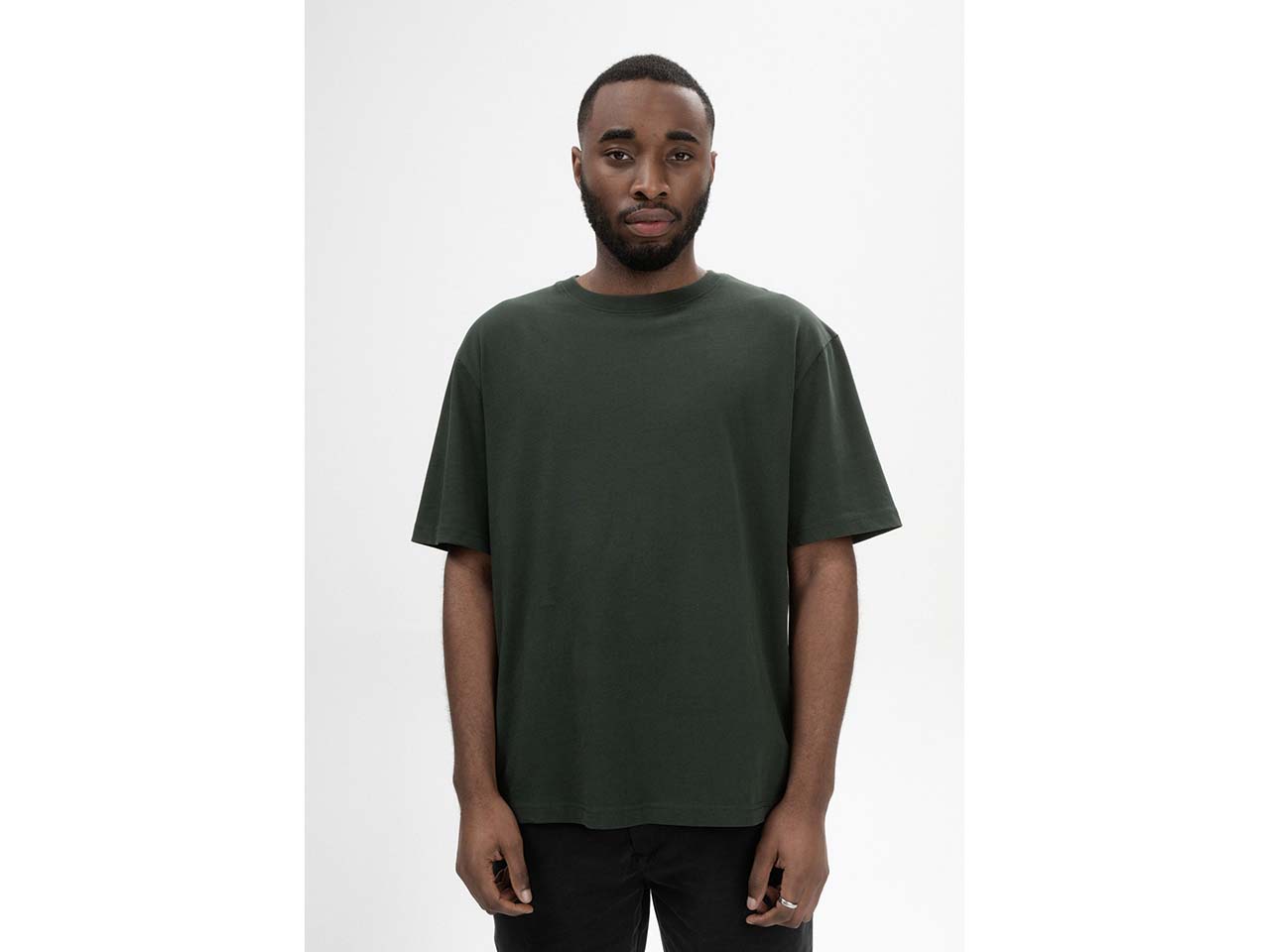 MELA Bio-Herren-T-Shirt 'BHAJAN' mit überschnittenen Schultern, dunkelgrün, Gr. XL