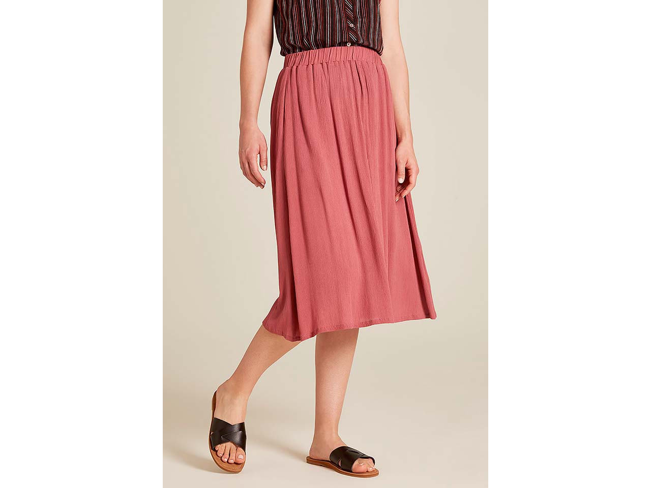 tranquillo Damen-Midi-Rock aus Crinkle-Viskose, mit Taschen, rose wine, Gr. 36