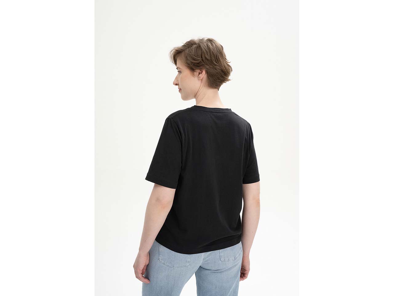 MELA Bio-Damen-T-Shirt "ANKITA" mit V-Ausschnitt, schwarz, Gr. S