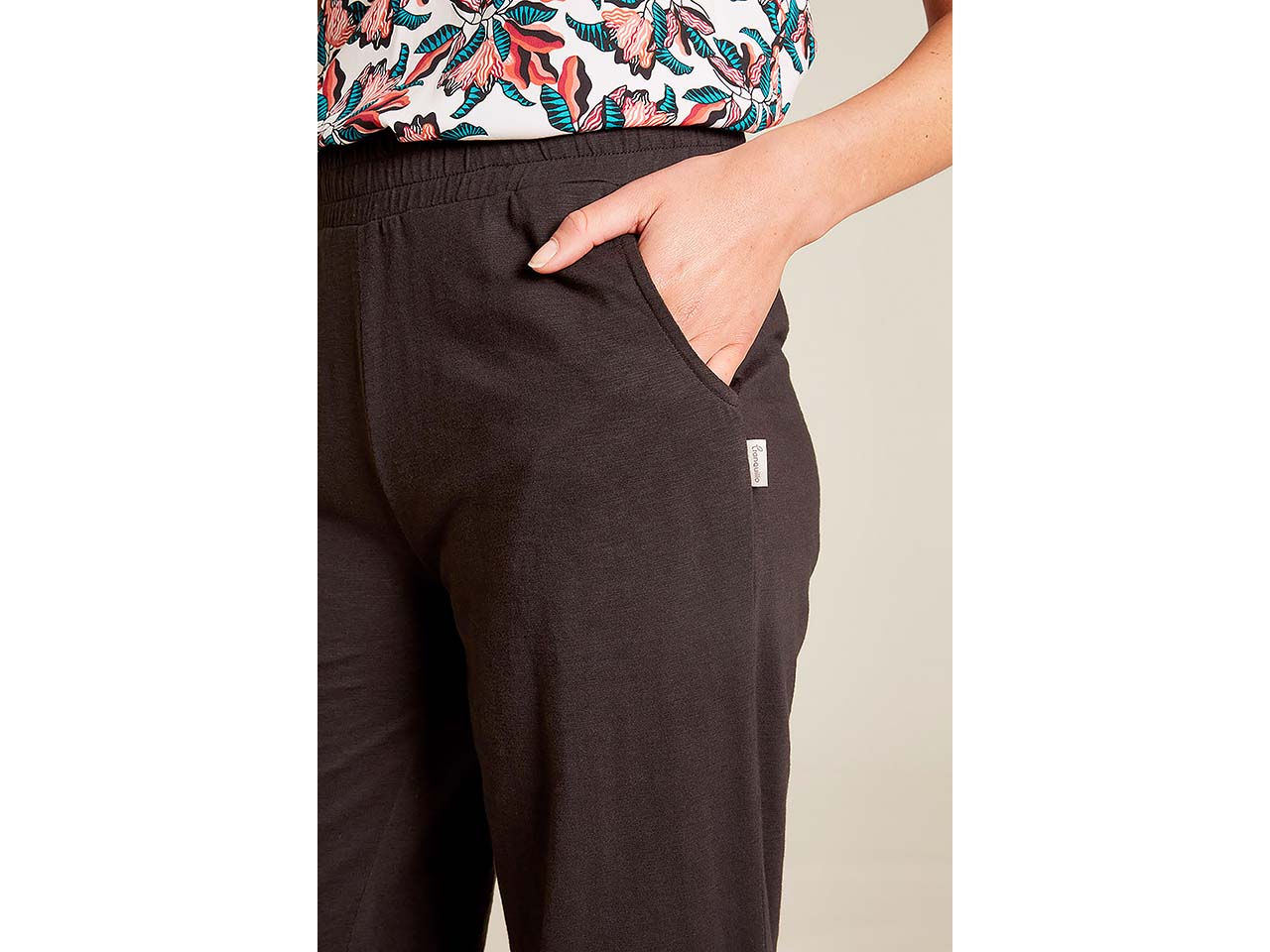 tranquillo Bio-Damen-Hose im Culotte-Stil, black, Gr. S