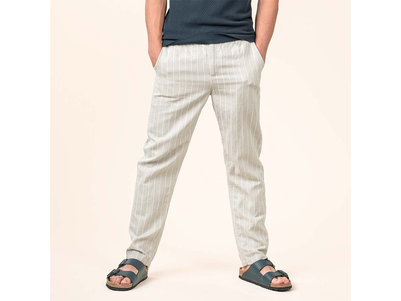 Living Crafts Herren-Leinen-Hose "OLEG" mit Taschen, natural/pinstripe, Gr. 31R