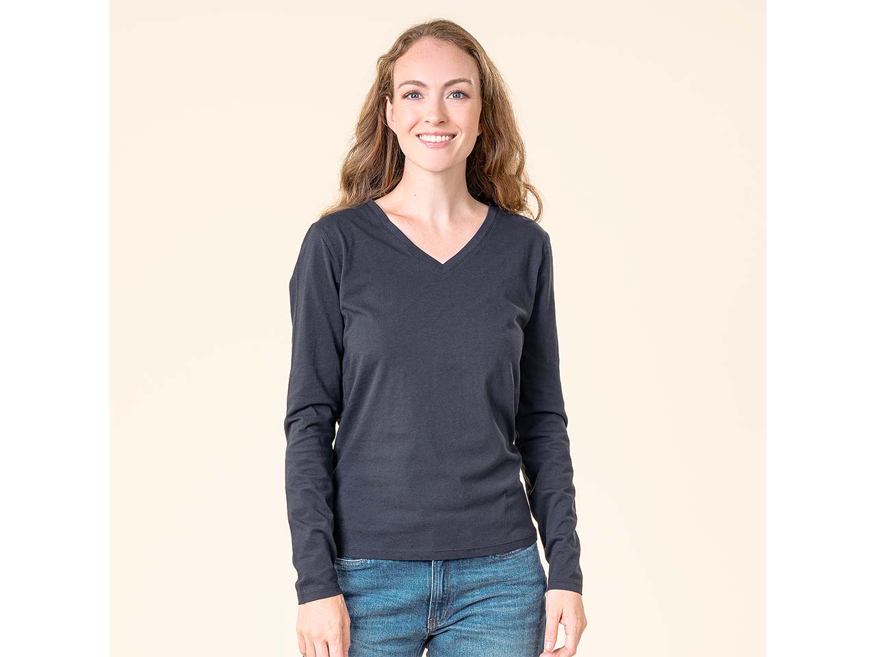 Living Crafts Bio-Damen-Langarmshirt 'TARANA' mit V-Ausschnitt, ink blue, Gr. S