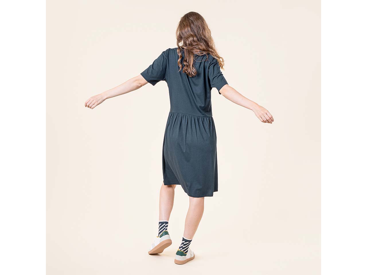 Living Crafts Bio-Damen-Midi-Kleid "ONIKA" mit Rundhalsausschnitt, ink blue, Gr. S