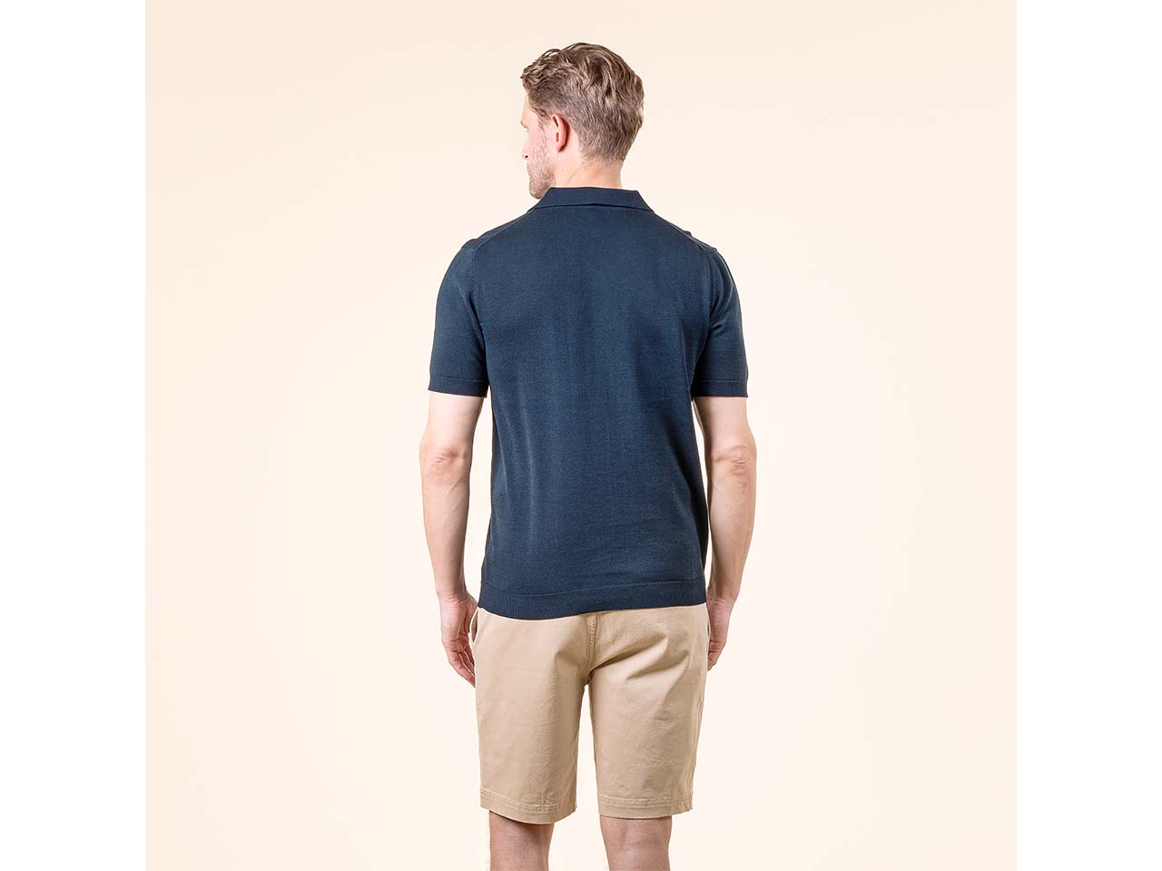 Living Crafts Bio-Herren-Polo-Shirt 'TAAROS' mit V-Ausschnitt, midnight, Gr. M