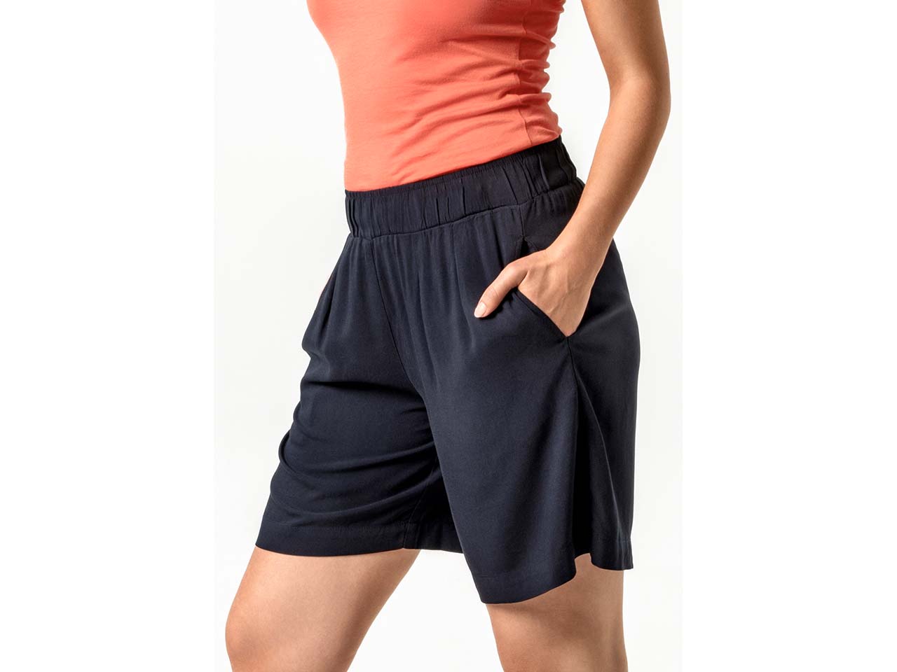 Living Crafts Damen-Short "TETTA" aus Viskose, ink blue, Gr. 42